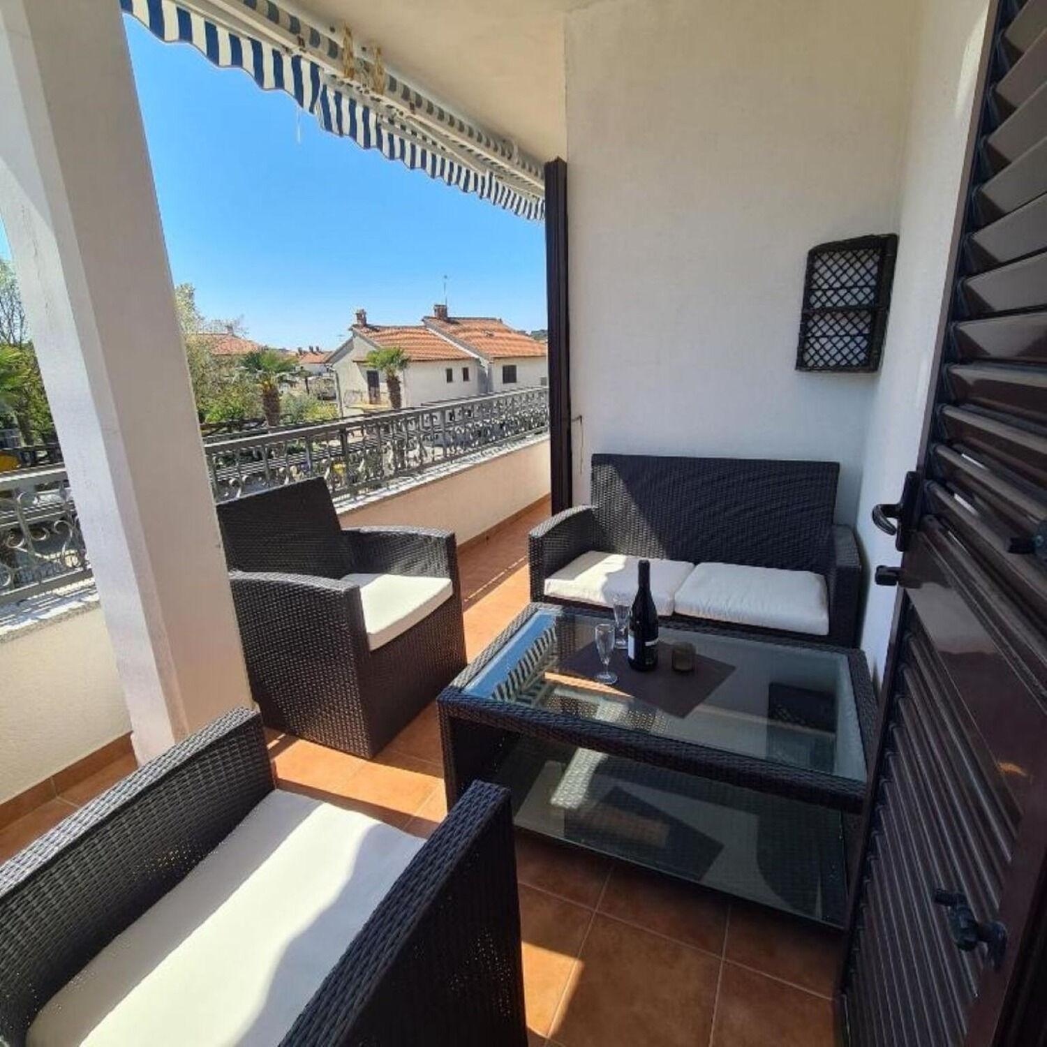 Apartments Berto - 500M To The Beach Rovinj Exterior photo