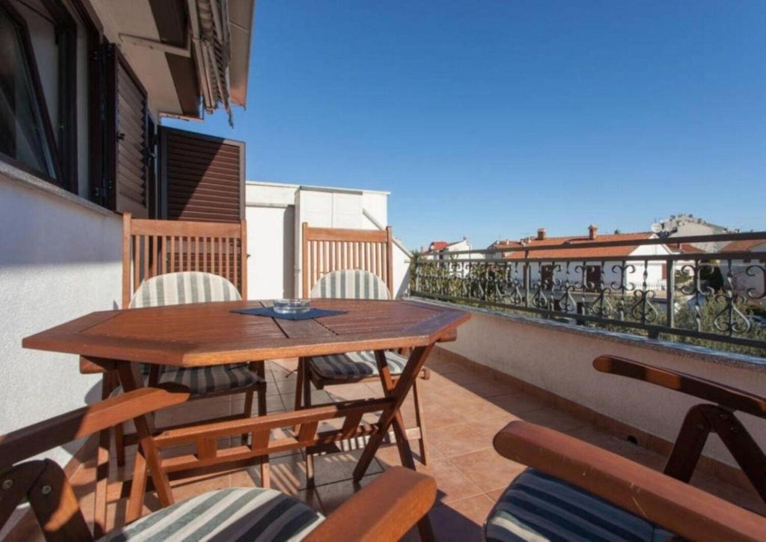 Apartments Berto - 500M To The Beach Rovinj Exterior photo